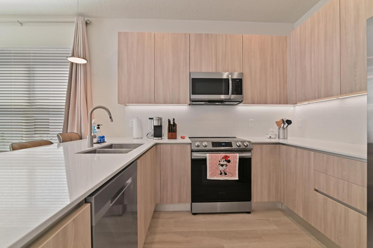 New Modern & Spacious Townhouse Near Disney - 4Br And 3Fb オーランド エクステリア 写真