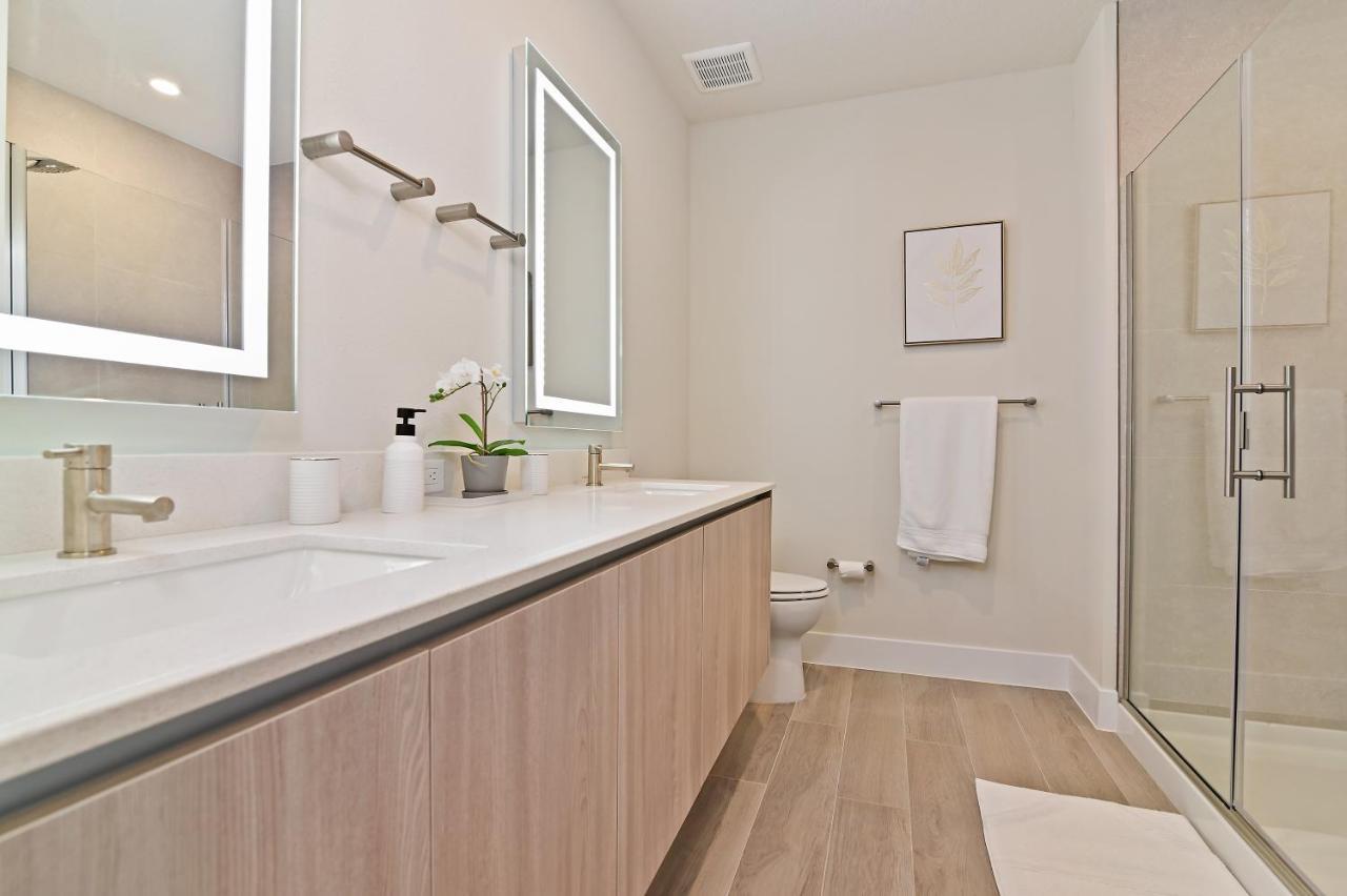 New Modern & Spacious Townhouse Near Disney - 4Br And 3Fb オーランド エクステリア 写真